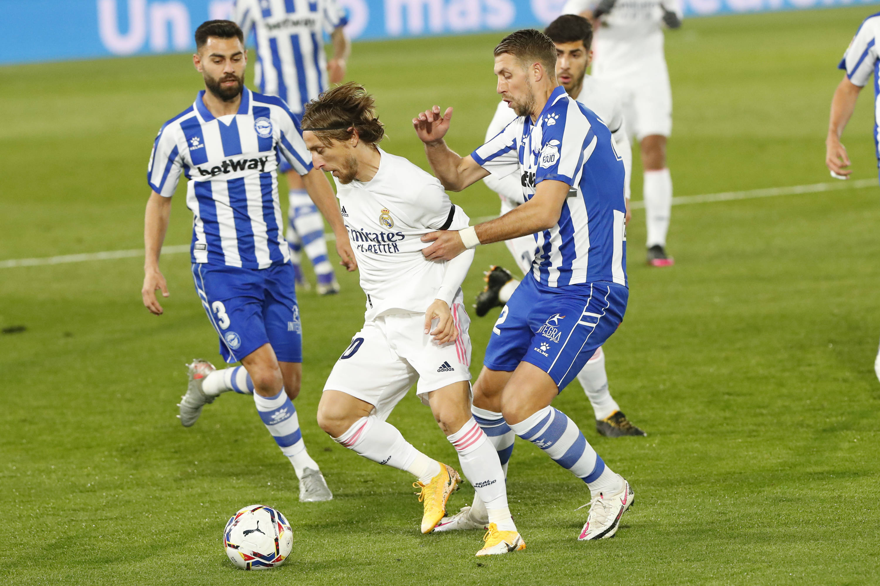 马赛横扫美国，莫德里奇刷新纪录