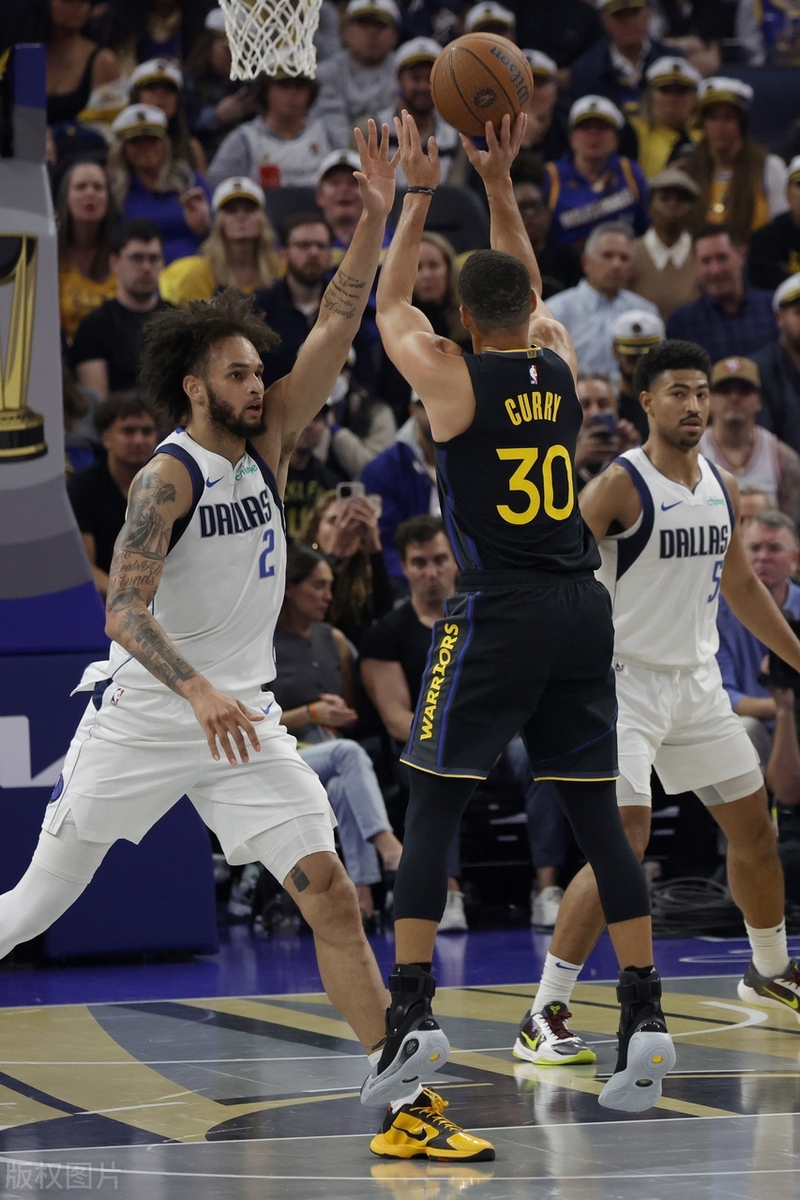 鹈鹕绝地反击凯尔特人，库里一己之力扛起全队